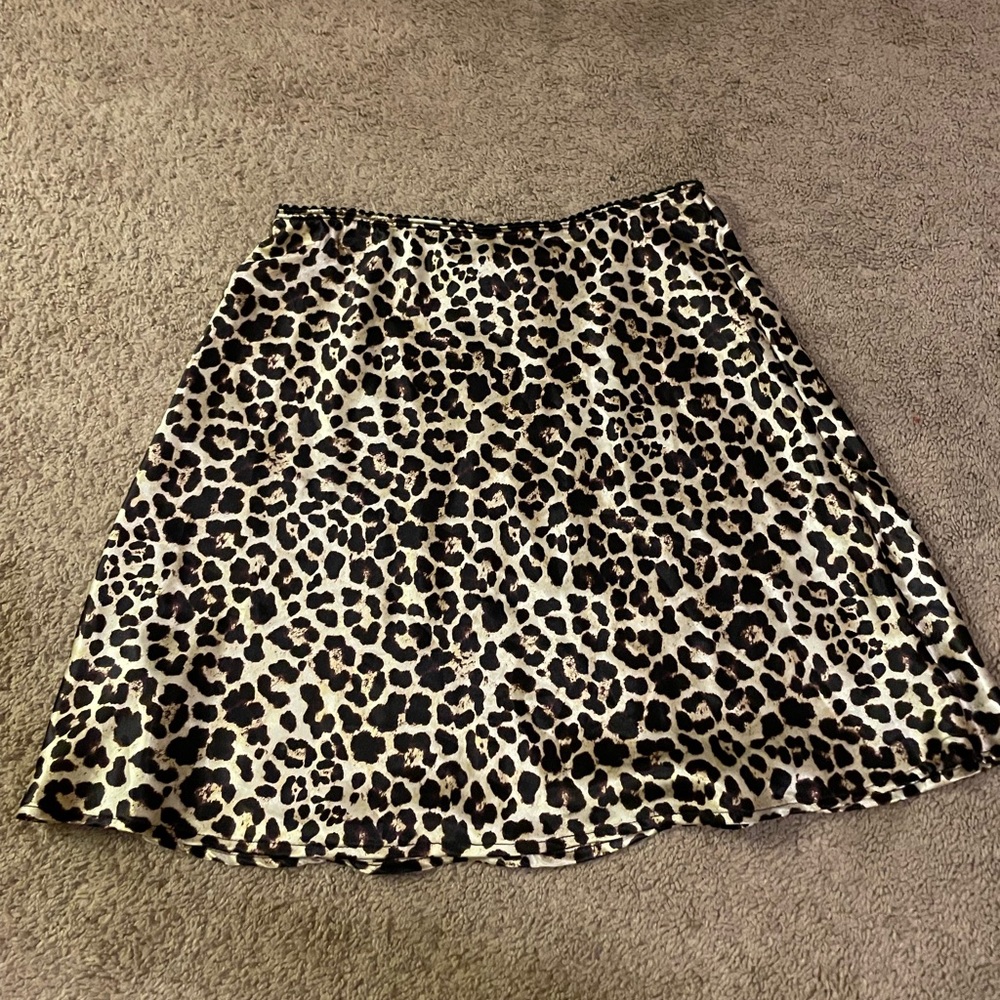 silk cheetah skirt size S - Picture 1 of 3